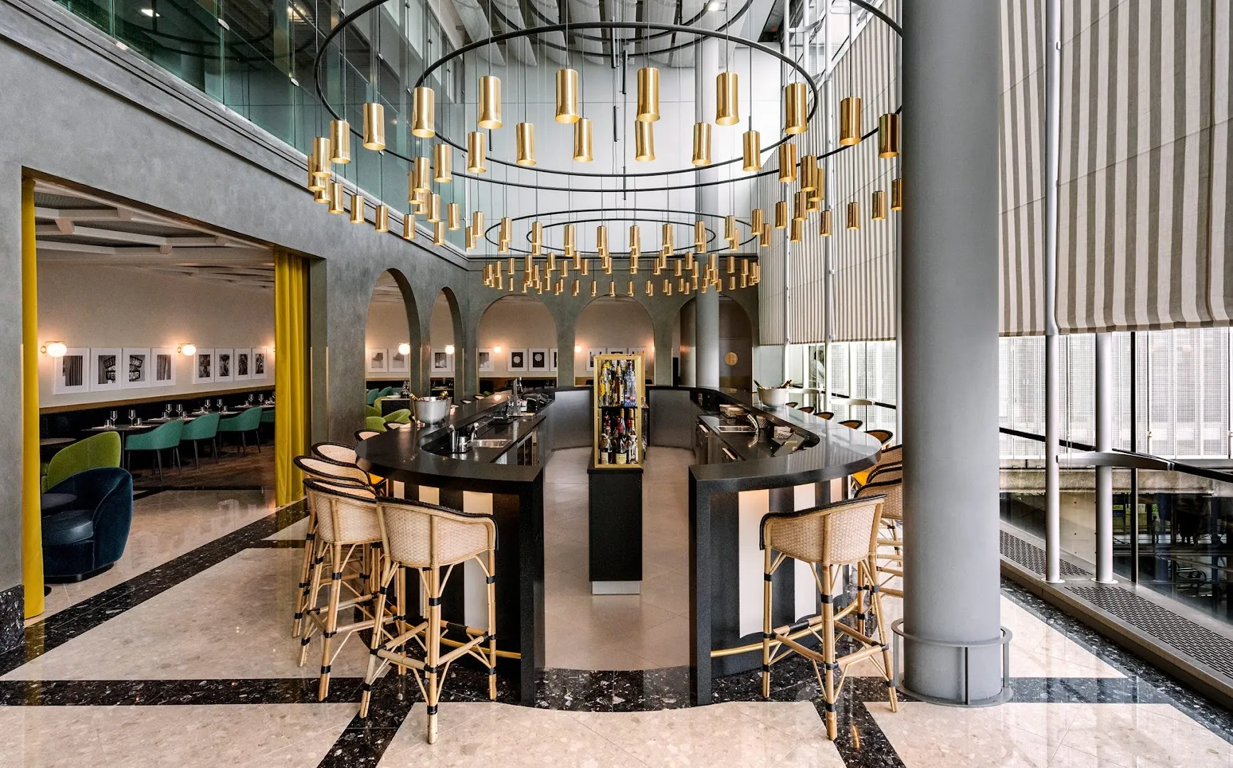 I love Paris Aéroport Roissy Terminal 2E